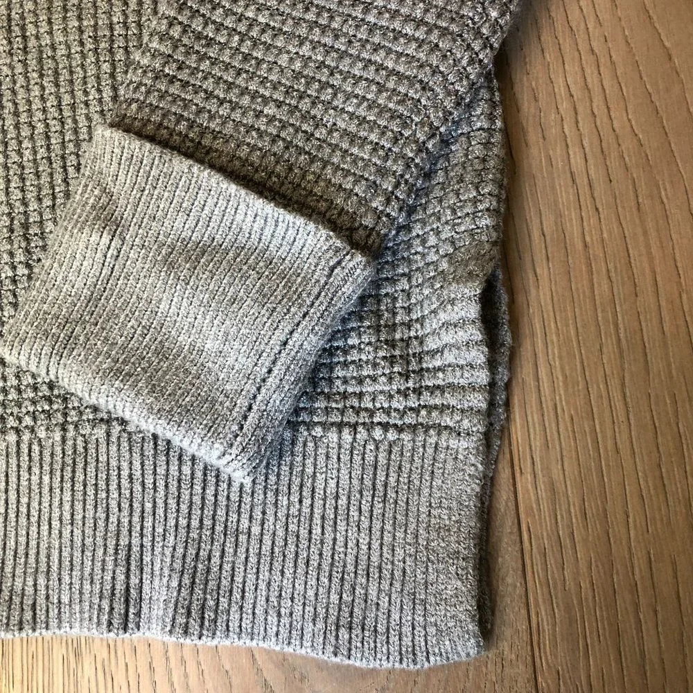 Express Small Gray Grey Waffle Knit Pull Over Sweater Side Slits Top Sweatshirt